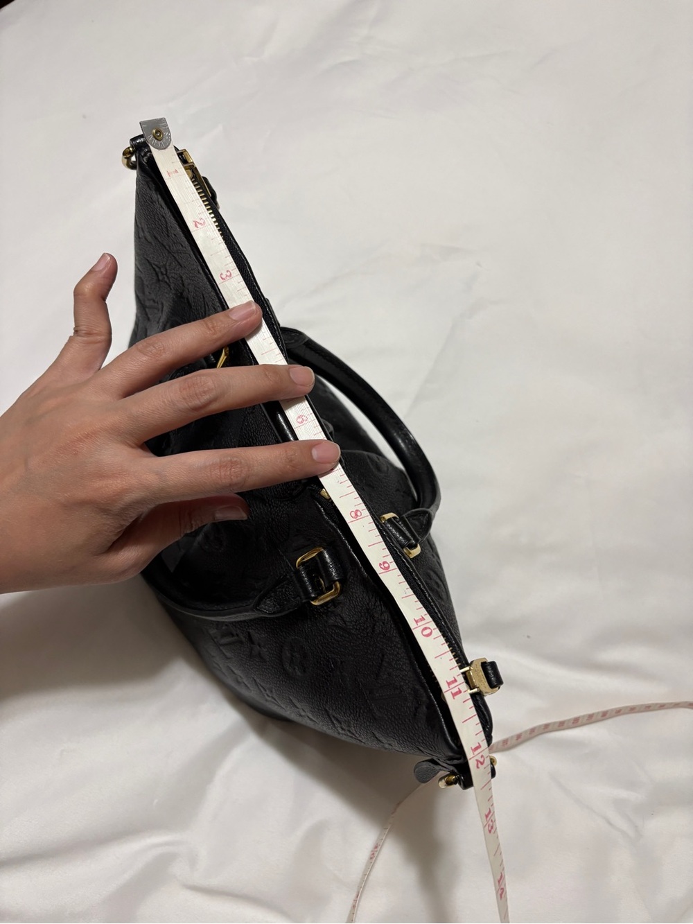 Louis Vuitton Mazarine Black Leather Handbag - Picture 8 of 16